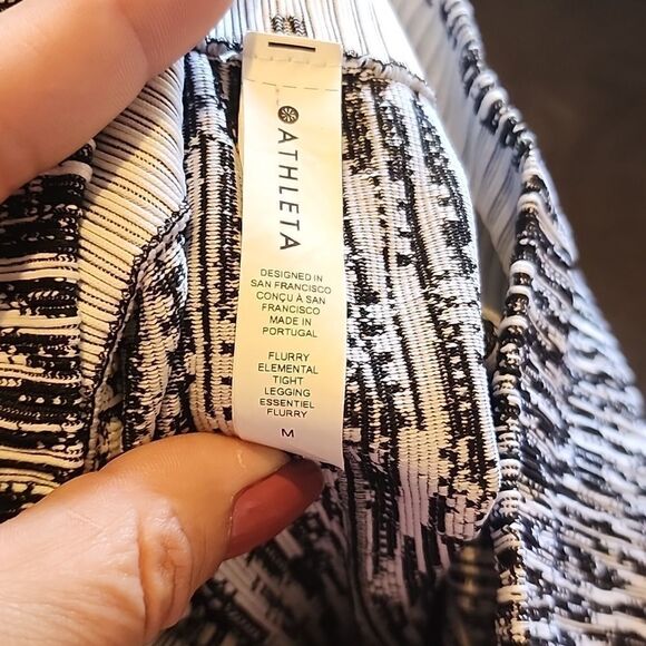 New Athleta Leggings Flurry Element Medium - Picture 6 of 6